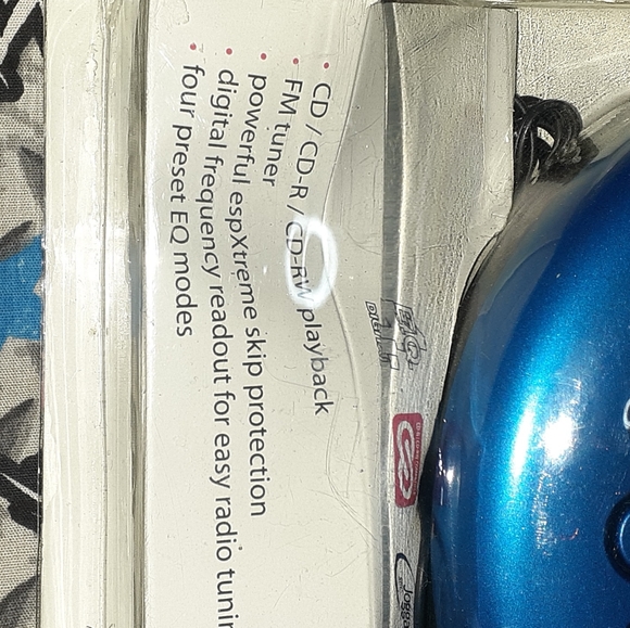 2011 RCA Portable CD Player CDR CDRW Playback FM Radio Headphones Vintage - Picture 2 of 3